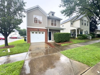 105 Danesway Dr, Holly Springs, NC 27540