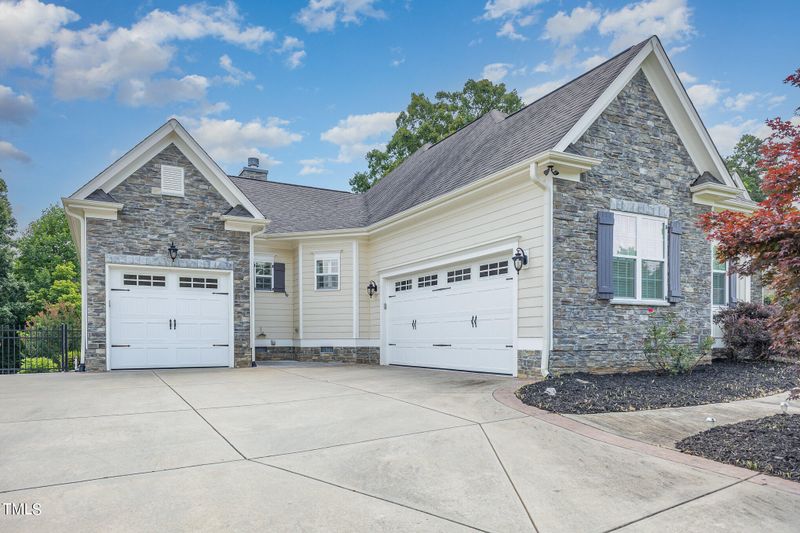 105 Dawson Dr, Clayton, NC 27527