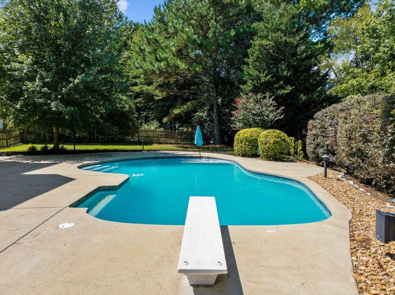 105 Denham Walk Ct, Cary, NC 27518
