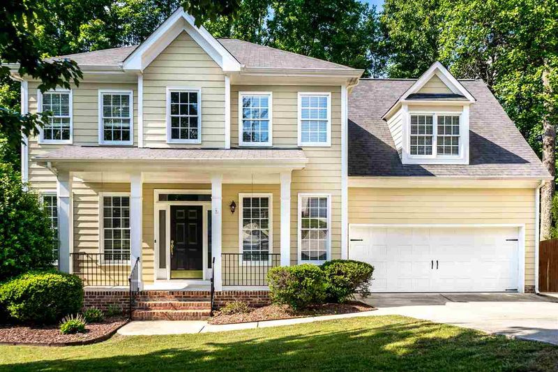 105 Dunvegan Ct, Apex, NC 27502