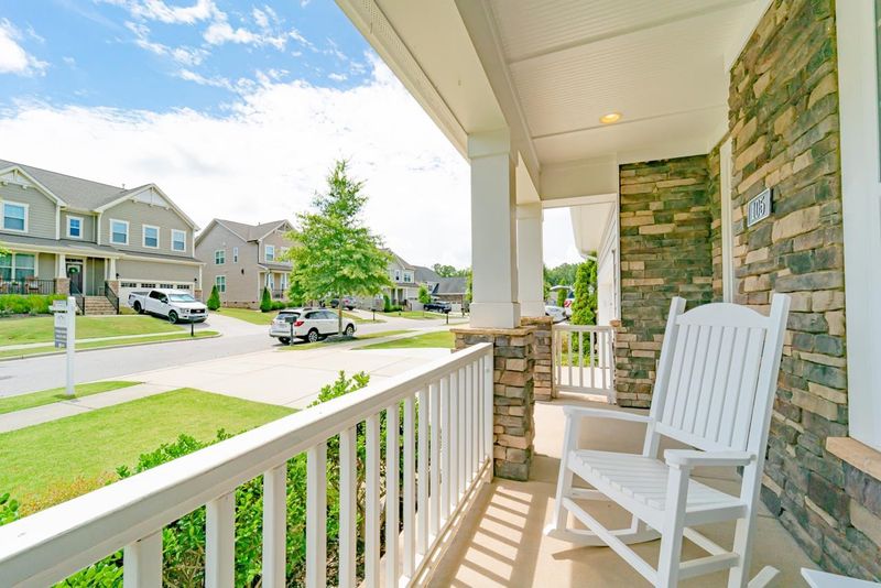 105 Edgegrove Ln, Holly Springs, NC 27540