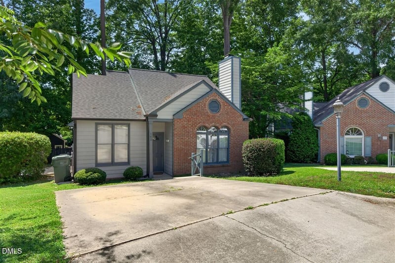 105 Ellsworth Pl, Cary, NC 27511