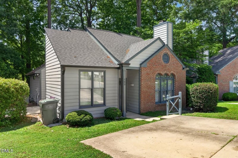 105 Ellsworth Pl, Cary, NC 27511