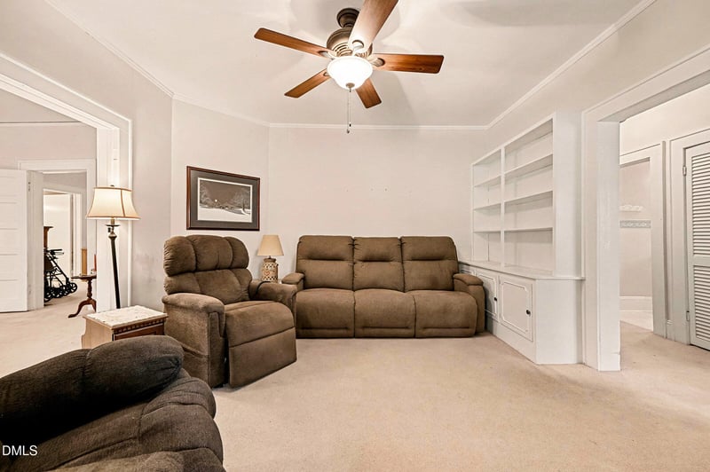 105 Elm St, Haw River, NC 27258