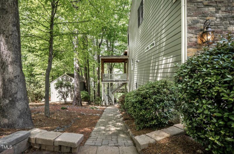 105 Faircloud Ct, Cary, NC 27513