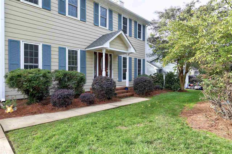 105 Fallsworth Dr, Cary, NC 27513