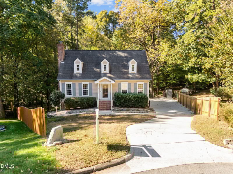 105 Fawn Ct, Cary, NC 27513