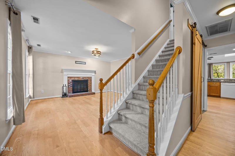 105 Fawn Ct, Cary, NC 27513