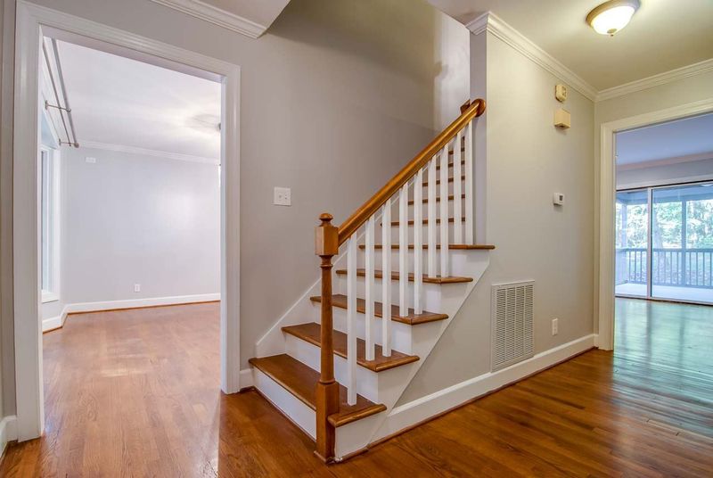 105 Fieldstone Ct, Chapel Hill, NC 27514
