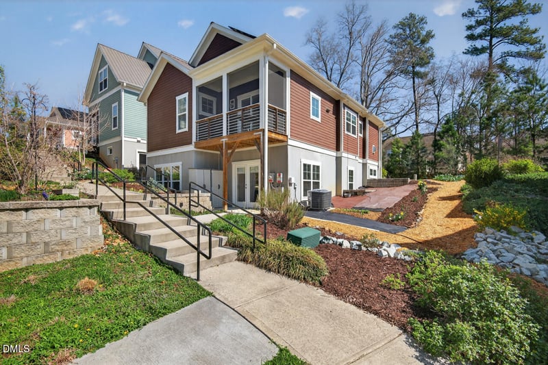 105 Fiori Hill Dr, Hillsborough, NC 27278