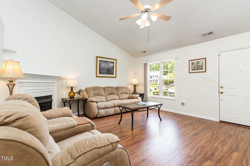 105 Fox Den Ct, Cary, NC 27513