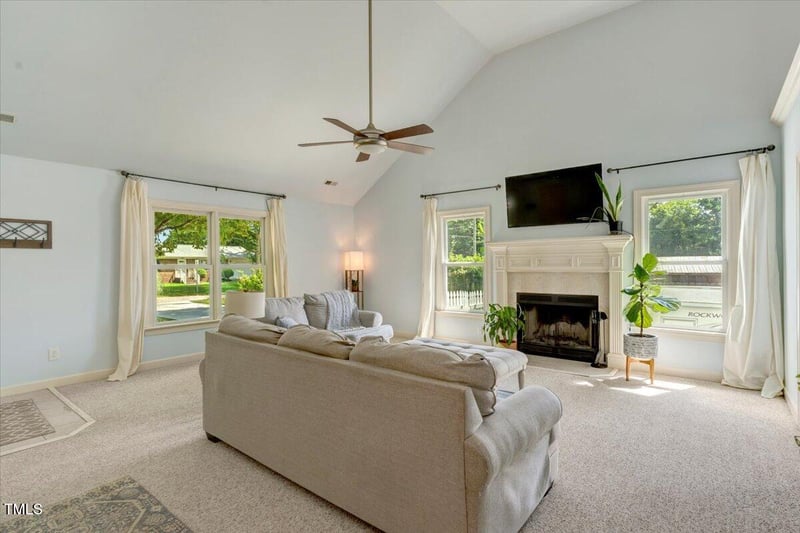 105 Franklin St, Youngsville, NC 27596