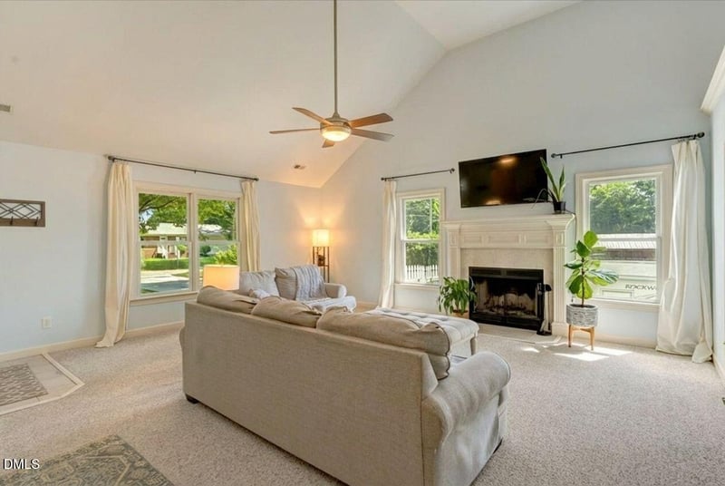 105 Franklin St, Youngsville, NC 27596