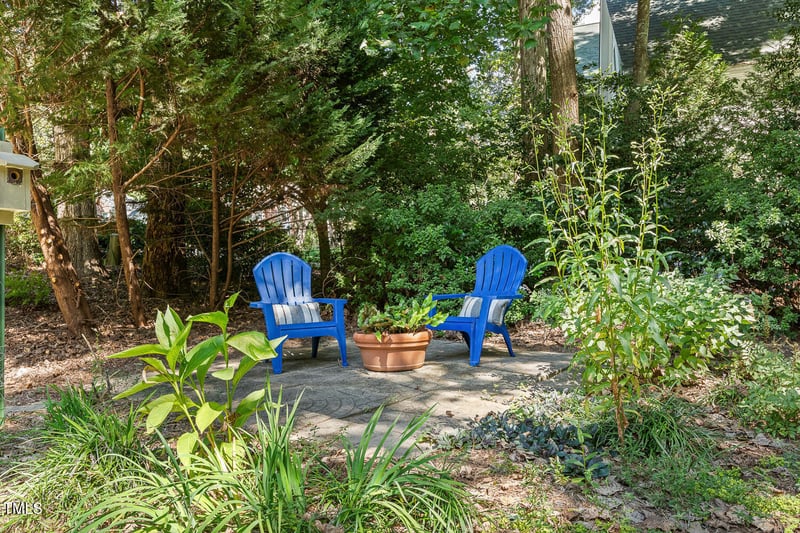 105 Gorge Ct, Cary, NC 27518