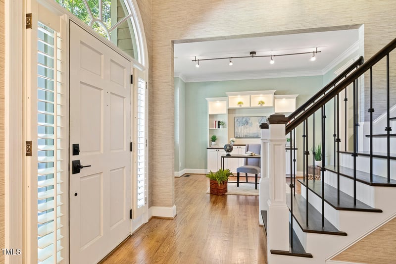 105 Gorge Ct, Cary, NC 27518