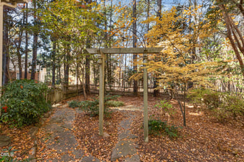 105 Great Oaks Pl, Chapel Hill, NC 27517
