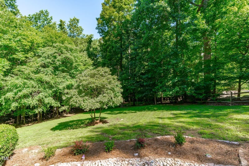 105 Greenbriar Ct, Chapel Hill, NC 27516