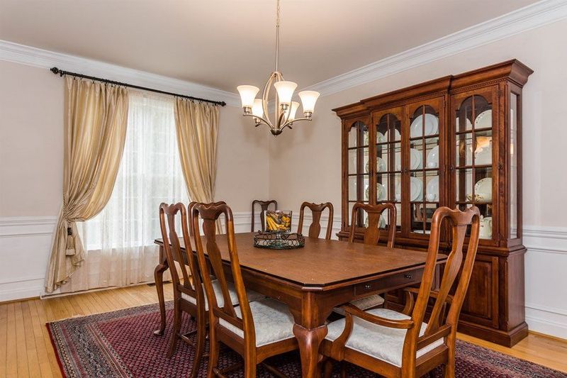 105 Haley House Ln, Cary, NC 27519