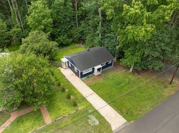 105 Hanna St, Carrboro, NC 27510