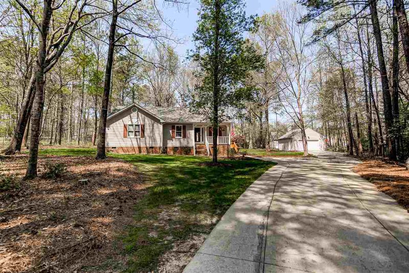 105 Hemmingway Dr, Clayton, NC 27520