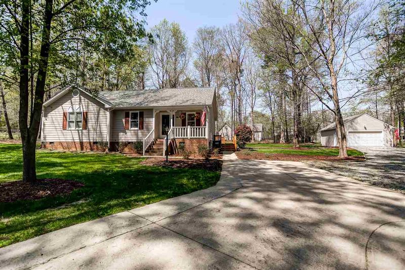 105 Hemmingway Dr, Clayton, NC 27520