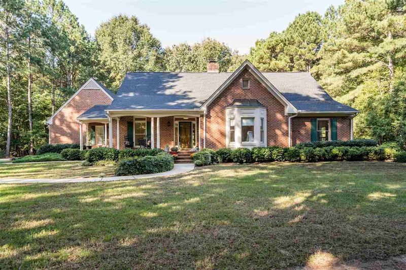 105 Hibiscus Dr, Clayton, NC 27527