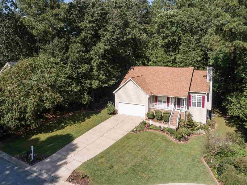 105 Hidden Cellars Dr, Holly Springs, NC 27540