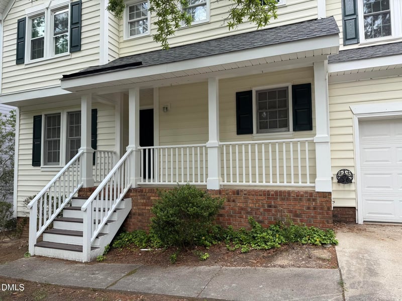 105 Highfalls Ct, Cary, NC 27519