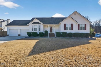 105 Hinton Ct, Clayton, NC 27527