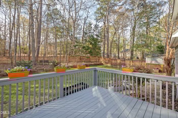 105 Hollowed Ct, Holly Springs, NC 27540