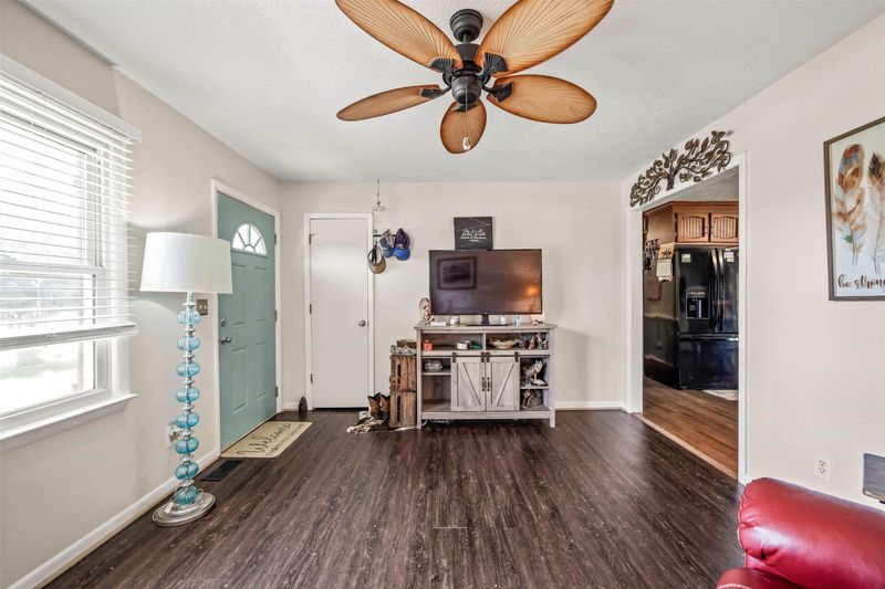 105 Holly Ave, Dunn, NC 28334