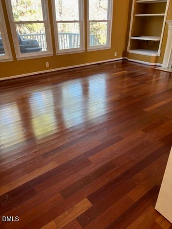 105 Holmhurst Ct, Cary, NC 27519