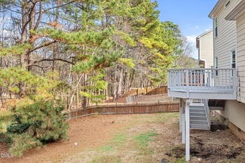 105 Holmhurst Ct, Cary, NC 27519