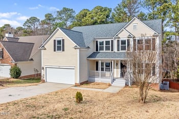 105 Holmhurst Ct, Cary, NC 27519