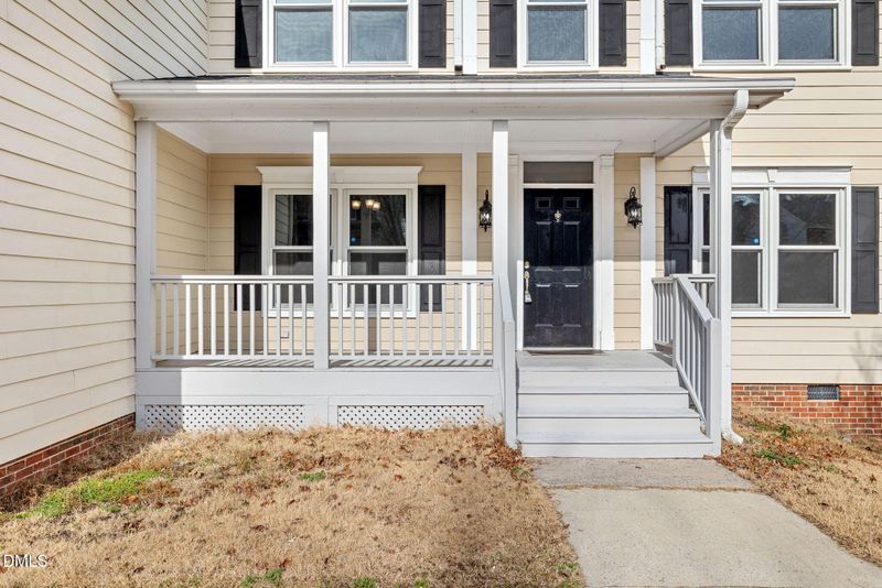 105 Holmhurst Ct, Cary, NC 27519