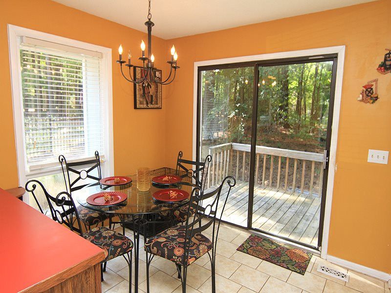 105 Honeysuckle Ln, Durham, NC 27703