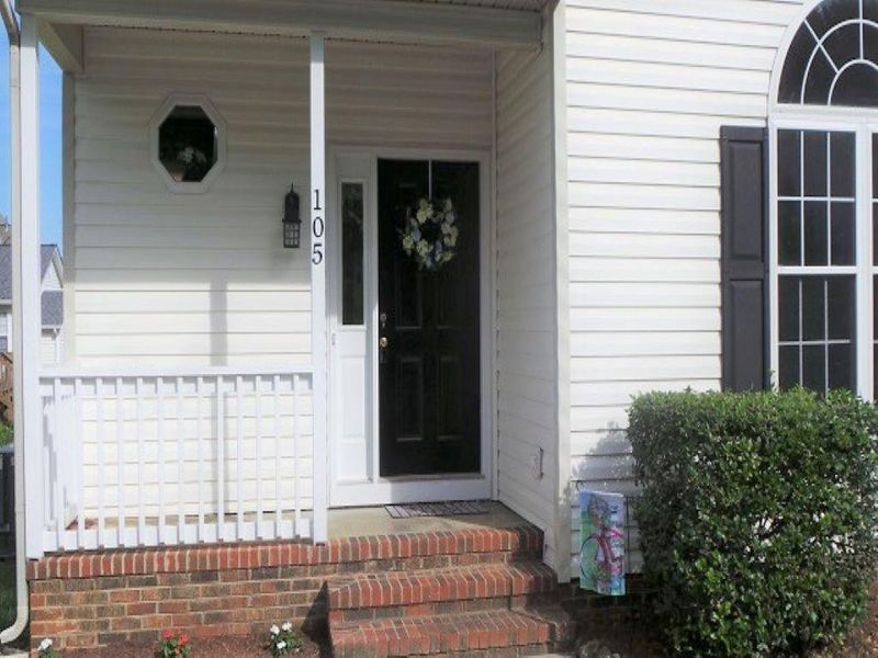 105 Hoskins, Burlington, NC 27215