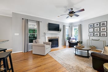 105 Hounslow Ct, Cary, NC 27518