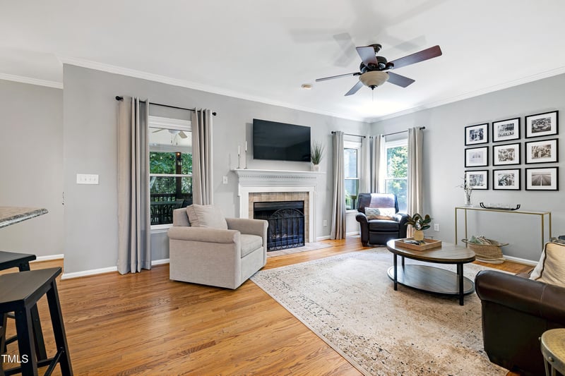 105 Hounslow Ct, Cary, NC 27518