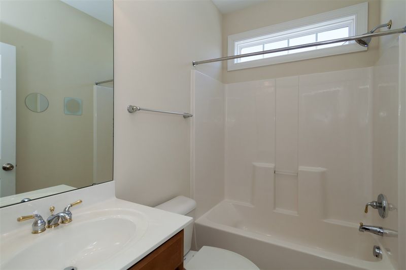 105 Ivyshaw Rd, Cary, NC 27519
