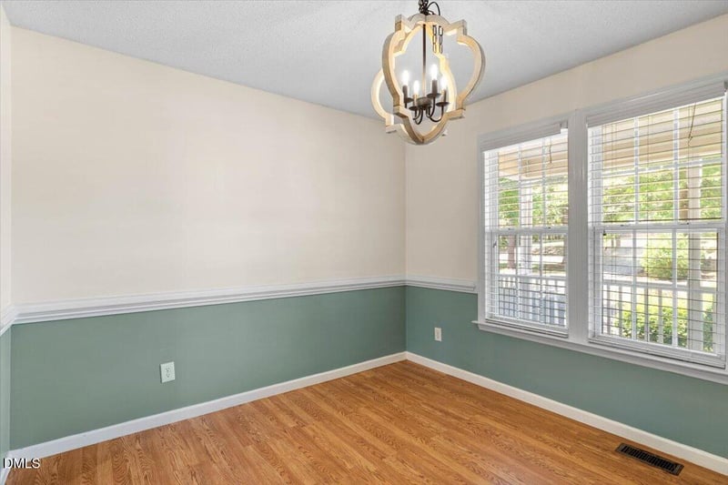 105 Jared Dr, Fuquay Varina, NC 27526