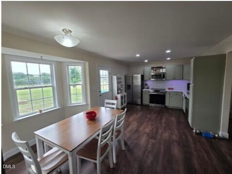 105 Jj Dr, Benson, NC 27504
