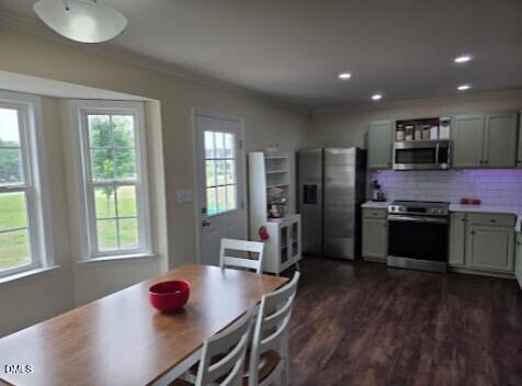 105 Jj Dr, Benson, NC 27504