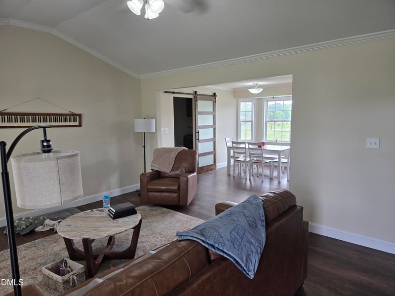 105 Jj Dr, Benson, NC 27504