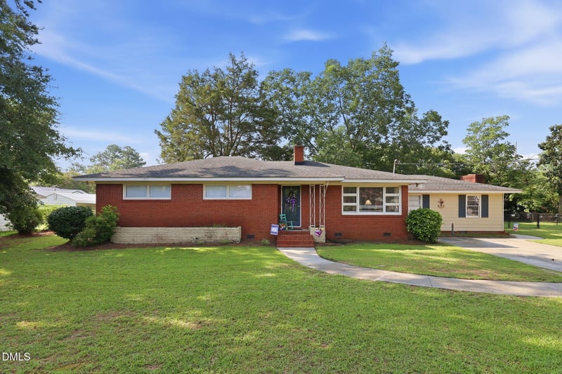 105 Jones Dr, Dunn, NC 28334