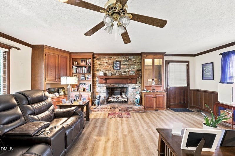 105 Jones Dr, Dunn, NC 28334