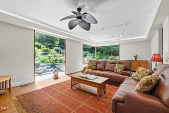 105 Juniper Ct, Carrboro, NC 27510