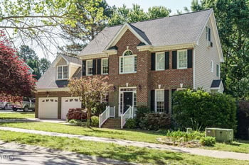 105 Kenmont Dr, Holly Springs, NC 27540