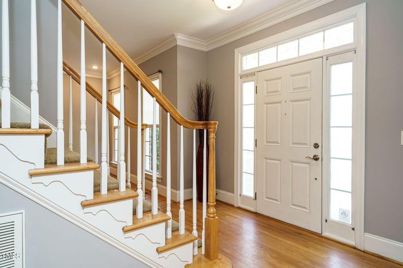 105 Kenmont Dr, Holly Springs, NC 27540