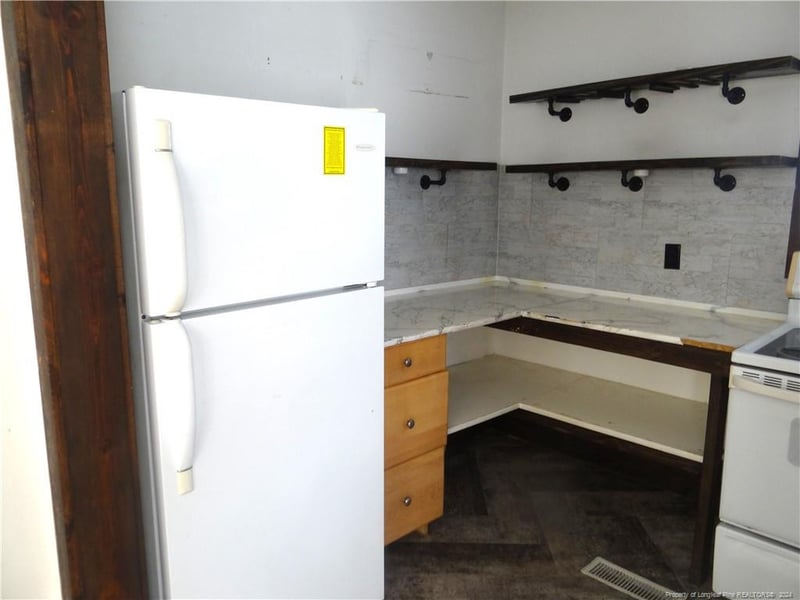 105 Kensington Cir, Fayetteville, NC 28311